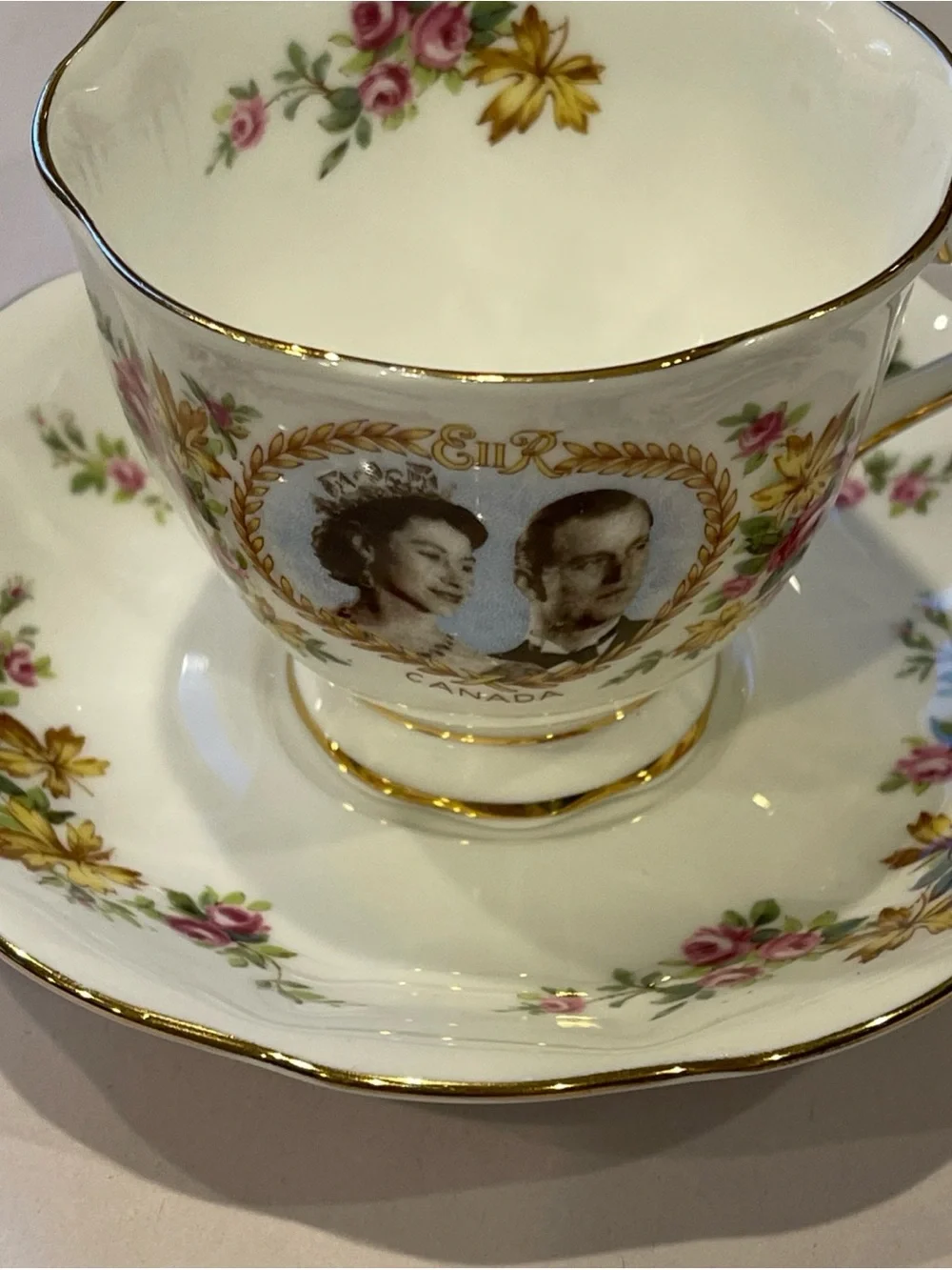 Royal Albert England Commemorative Royal Visit 1959 Canada Cup & Saucer Set